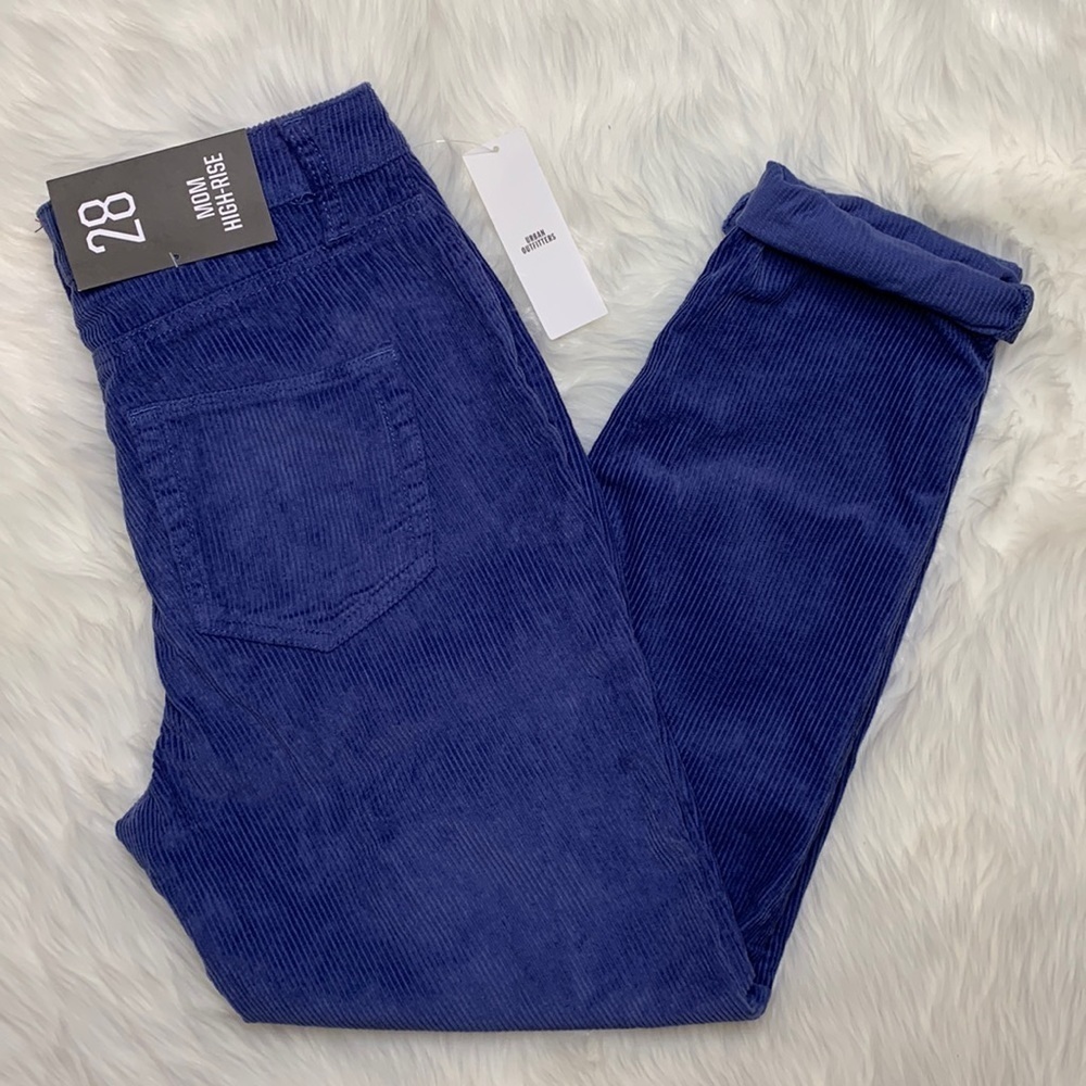 BDG/Urban Outfitters Wide Wale Corduroy Mom Jeans in Blue NWT size 28